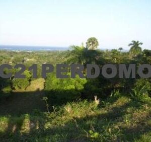 Terreno en una urbanización en expansión