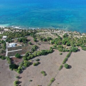 Spacious beachfront lot for sale in Cabrera.