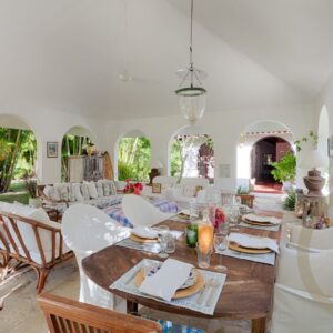 Excellente opportunité d'acheter une belle maison familiale dans la communauté fermée en bord de mer la plus recherchée de Cabarete.