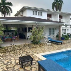 Villa indépendante très bien située (à 50 m de la célèbre Playa Bonita).